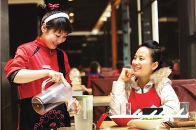 體驗經濟下的餐飲業變革 汽車與餐飲巨頭的跨界合作探索